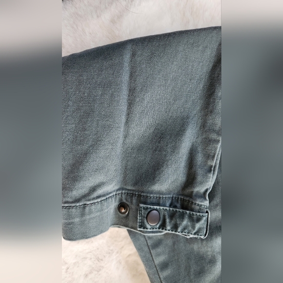 PacSun jogger with zipper and snap detail at the ankle - Picture 12 of 15